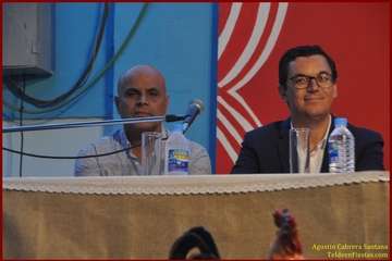 El Ejido inició esta noche sus fiestas patronales en honor de San Pedro y la Virgen del Carmen con el pregón y  varios reconocimientos (Foto TA y TF)